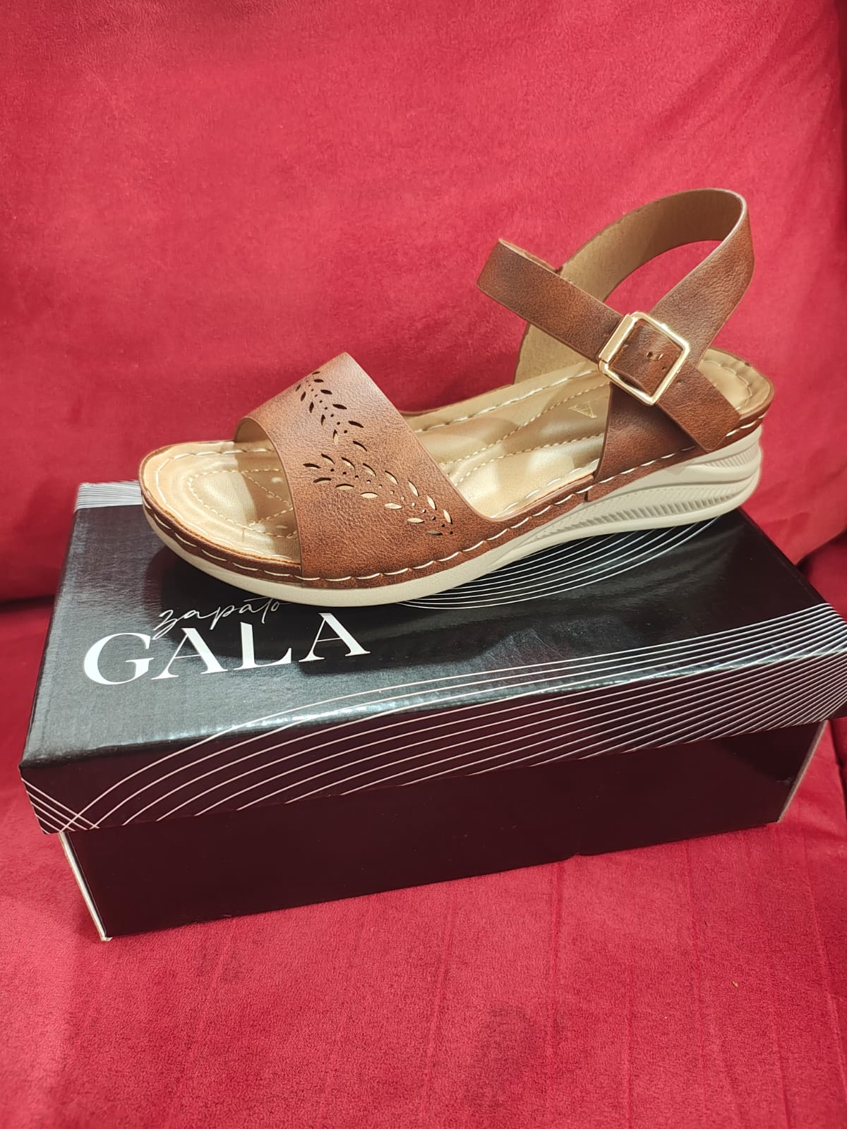 SANDALIAS DE DAMA - Luminis S.A