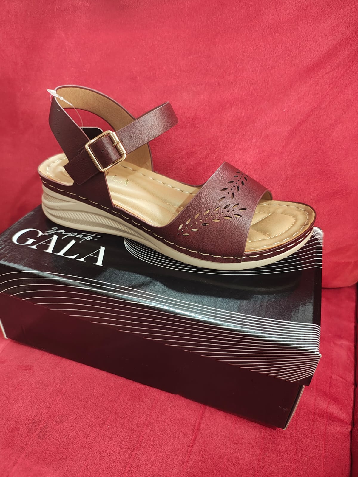 SANDALIAS DE DAMA - Luminis S.A