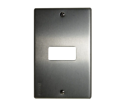 Placa metalica sencilla para dado color champagne BTICINO - Ferretería y Distribuidora el 