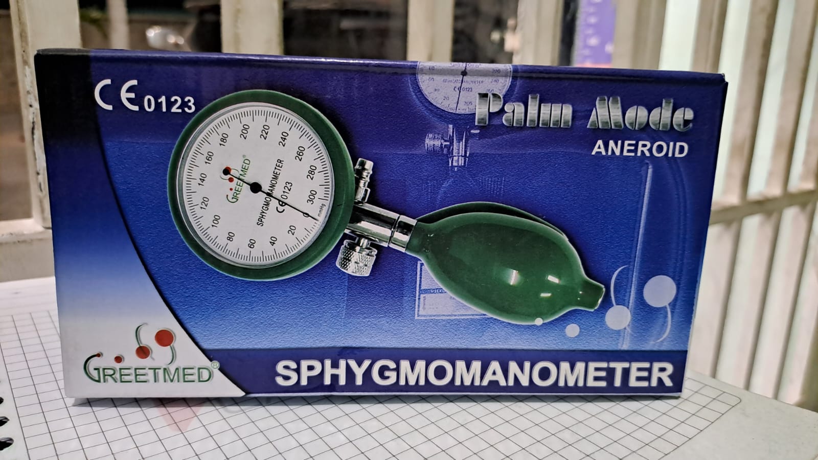 ESFIGMOMANOMETRO DELUXE UNIDAD *greetmed - FARMACIA NUEVO MILENIO