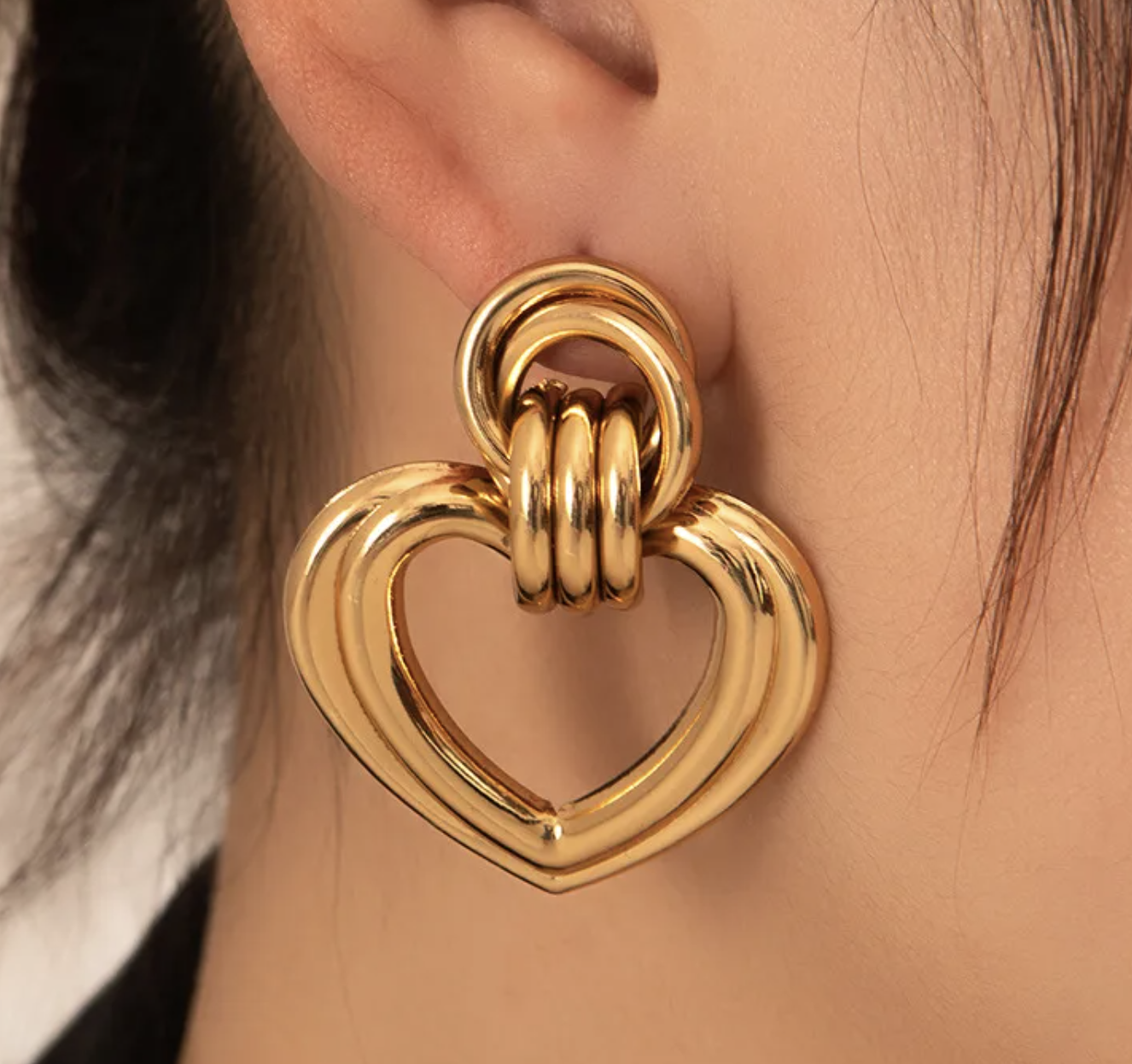 Aretes de corazon de lazo grande - Baleni