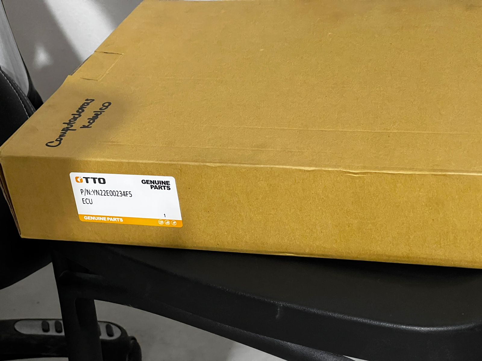 COMPUTADORA YN22E00234F5 KOBELCO - Global Projection Group S.A.