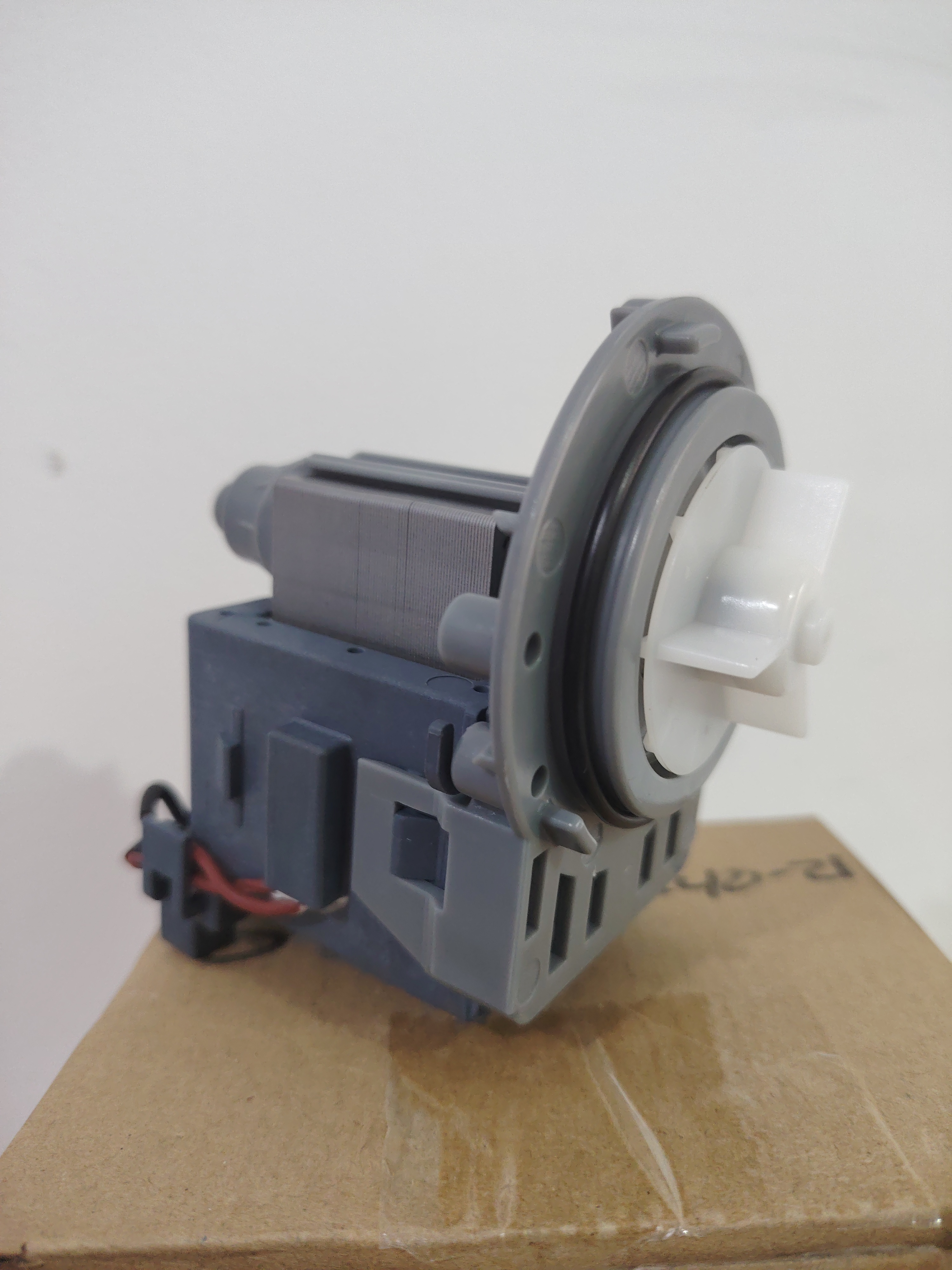 Bomba drenaje "univ" 60W - Guate Frío