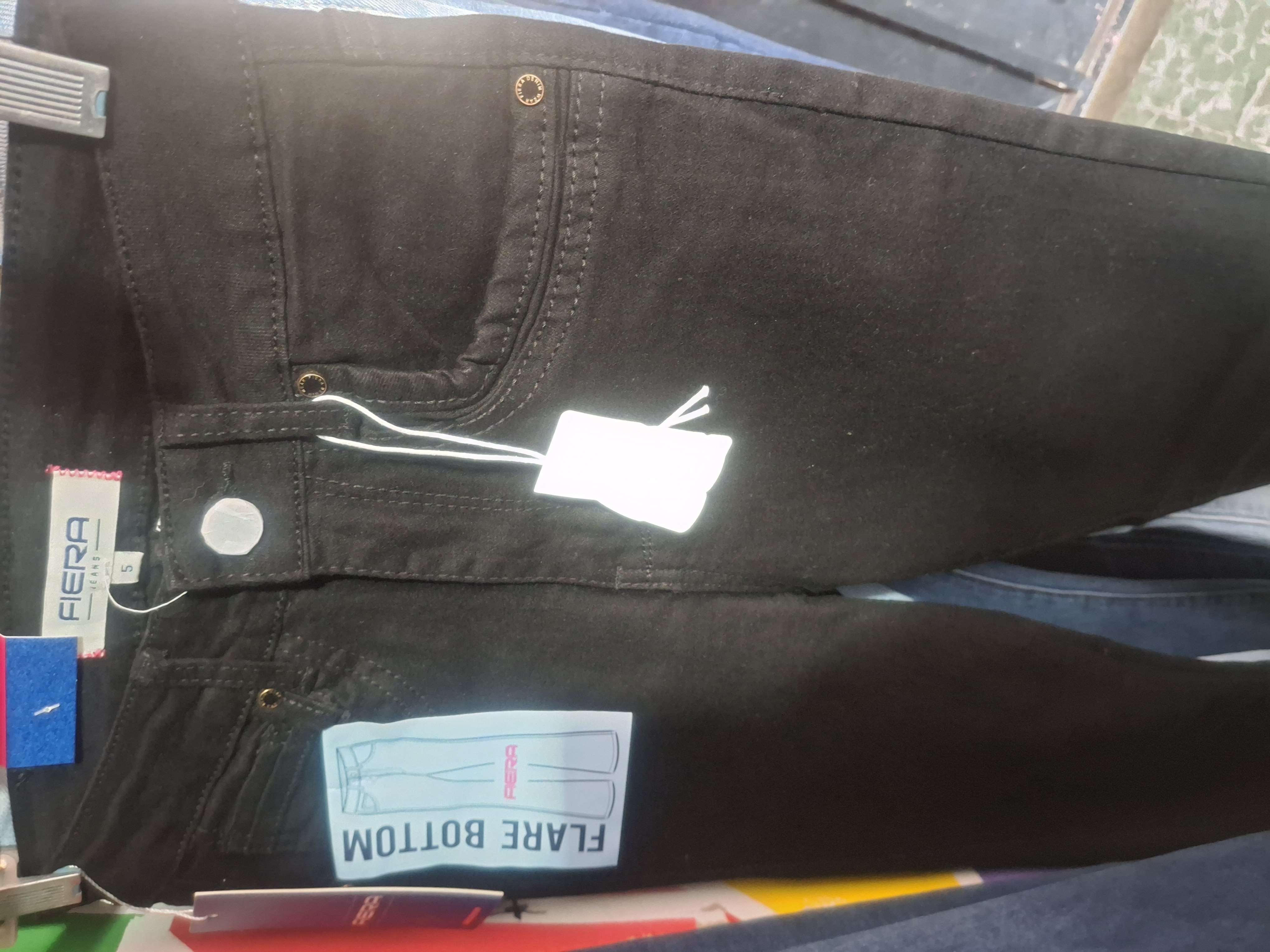 Pantalones campana fiera  - Semetabaj Visu