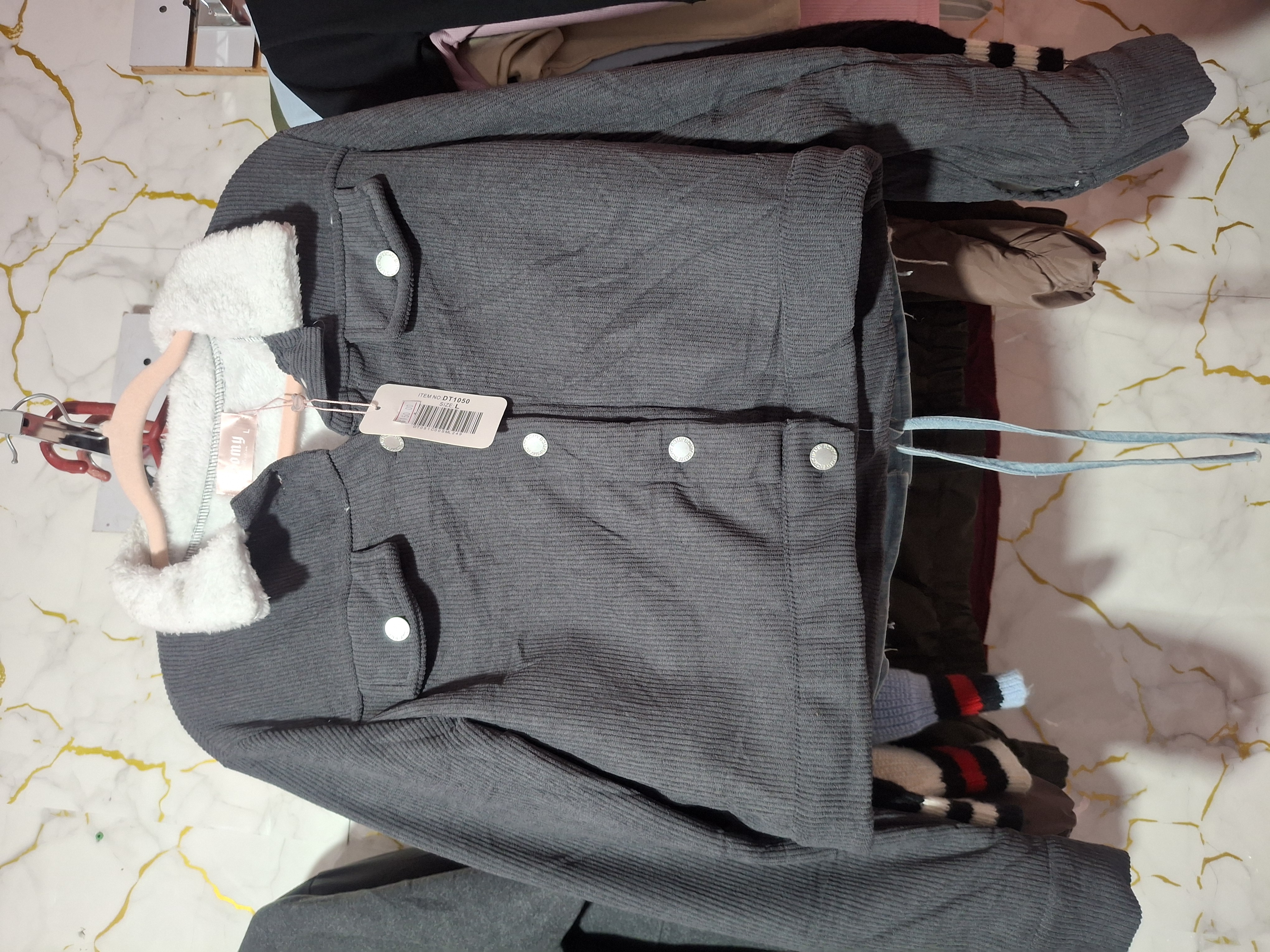 Chumpa corduroy con peluche Bomy - Semetabaj Visu