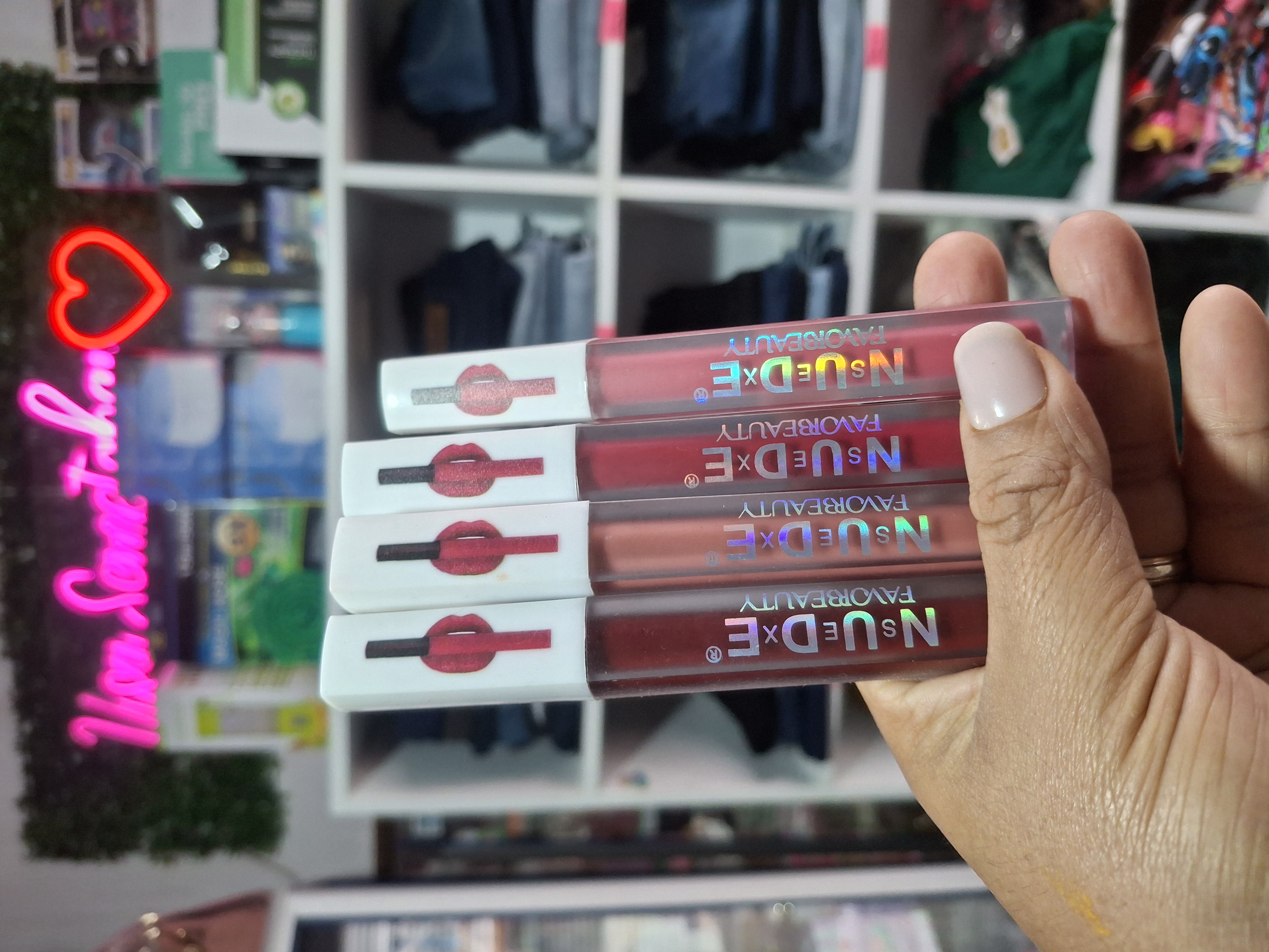 Labial mate nude favorBeuty - Semetabaj Visu