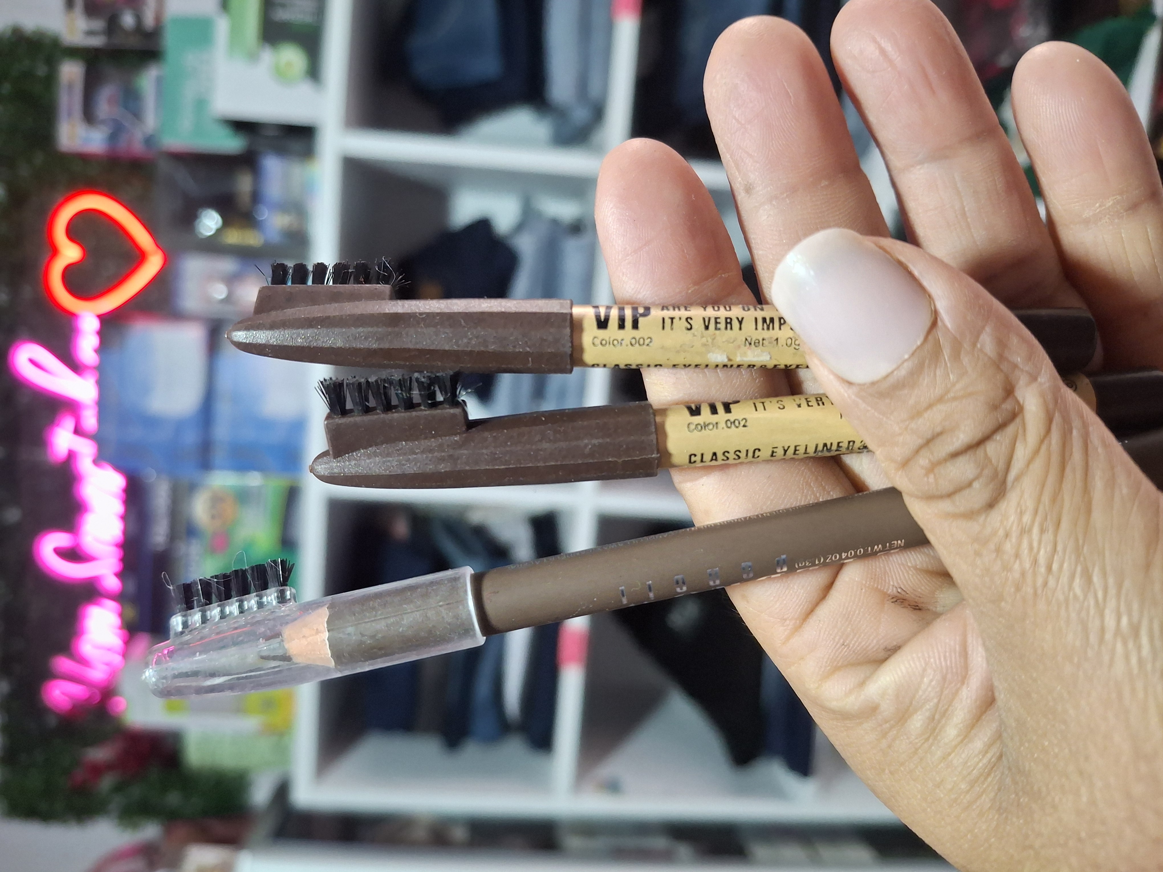 Delineador lápiz de cejas con cepillito - Semetabaj Visu