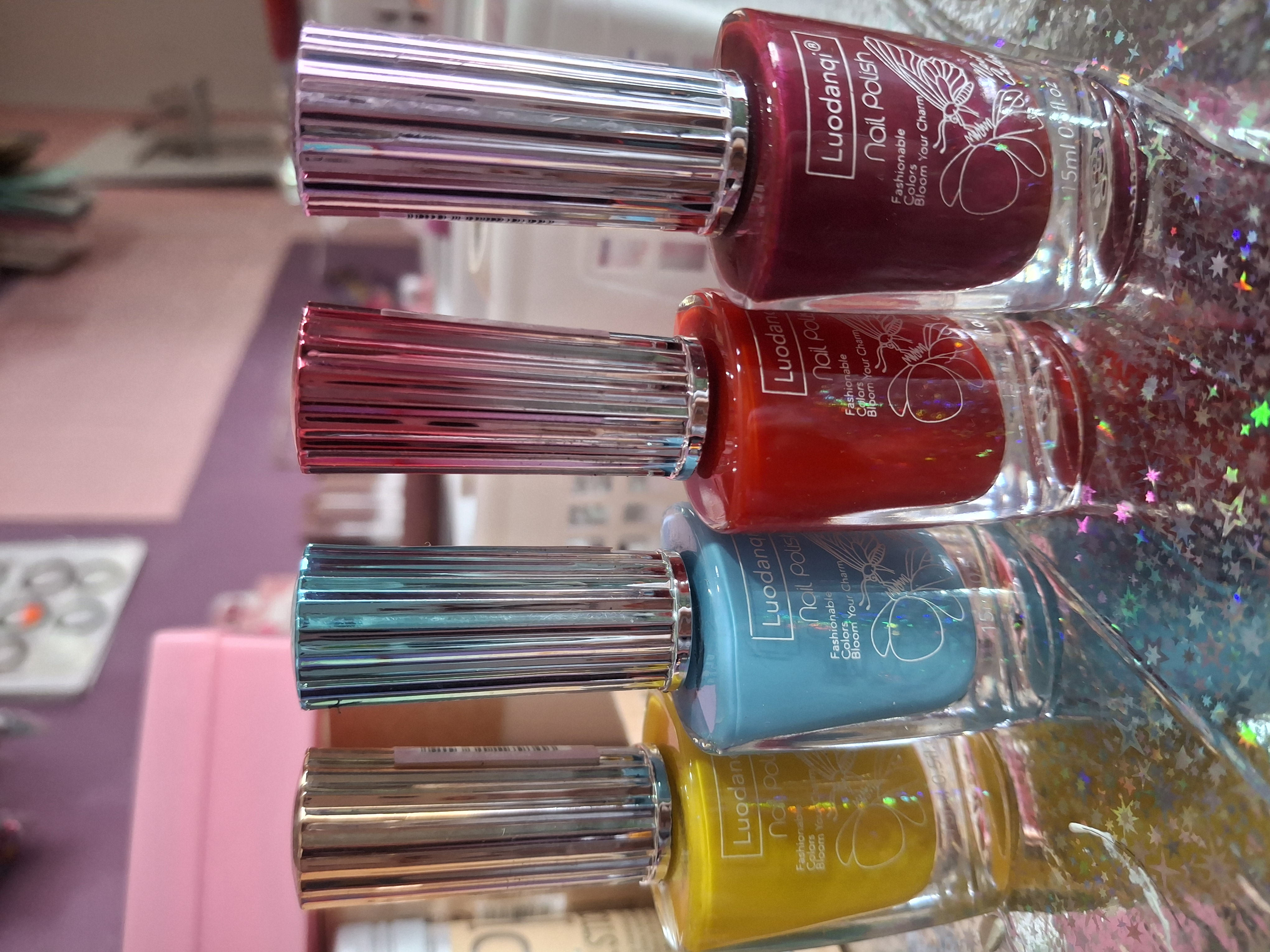 Pinta uñas Nail Polish - Semetabaj Visu