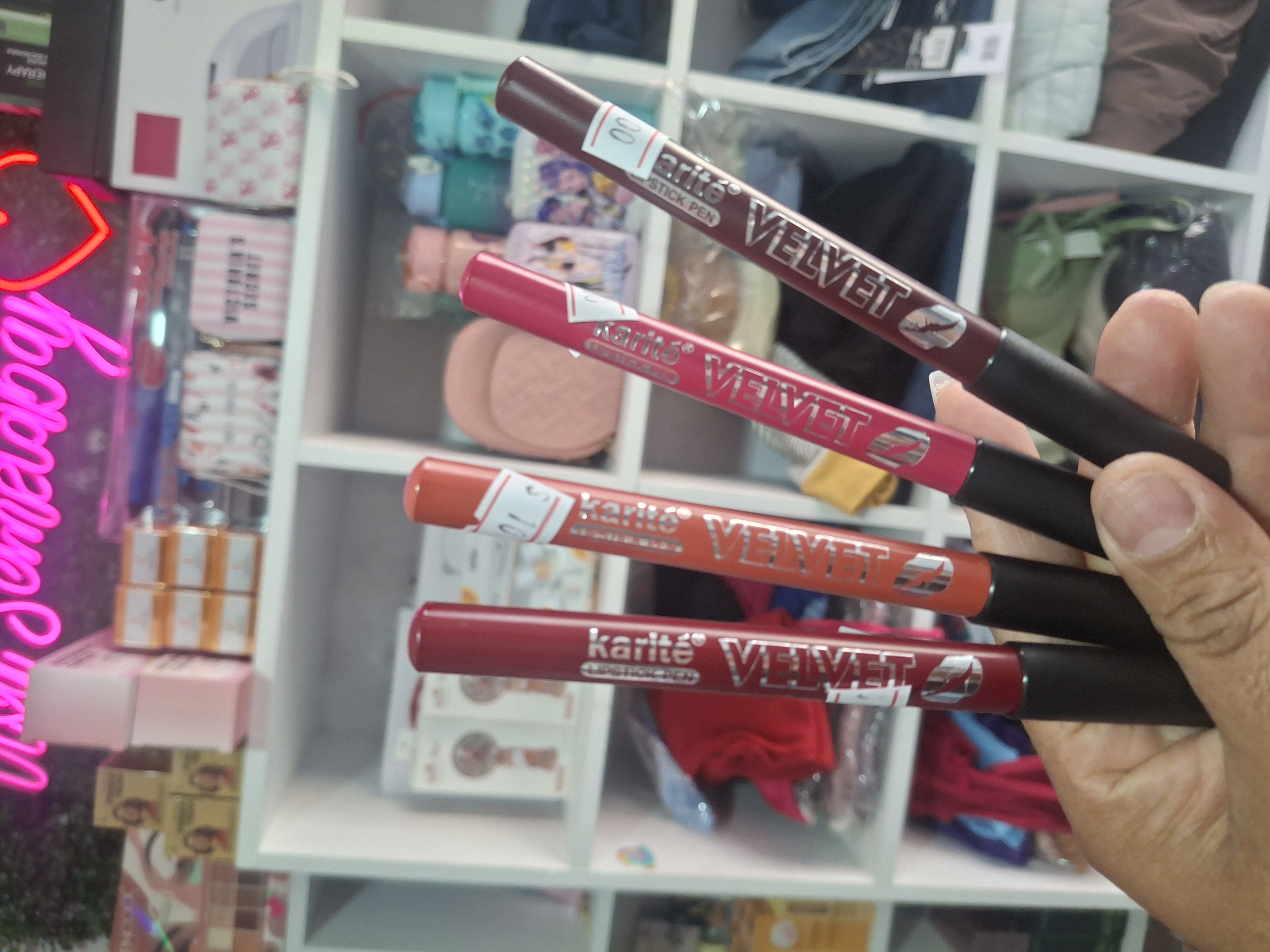 Delineador de labios Velvet Kerite grueso  - Semetabaj Visu