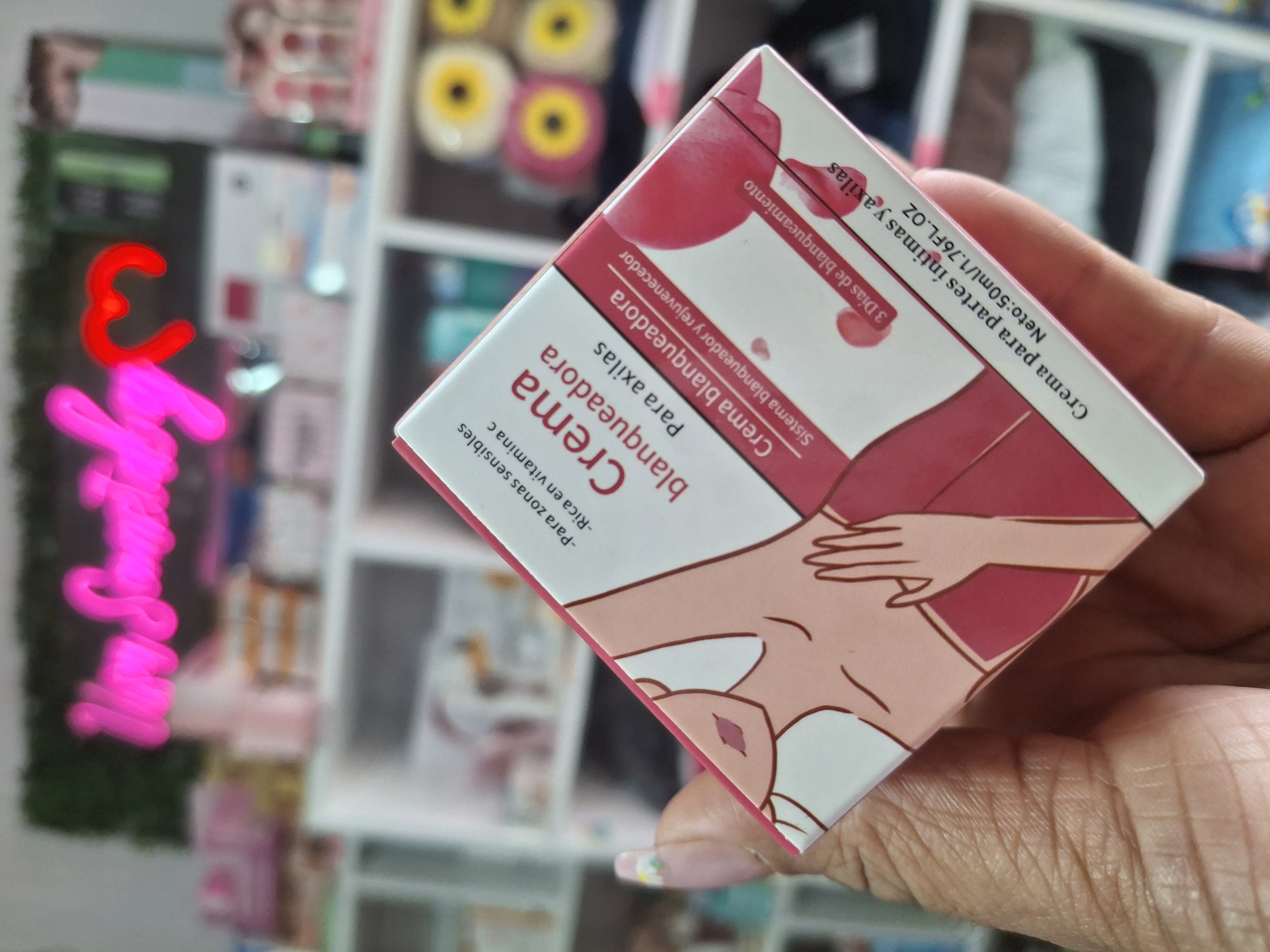 Crema blanqueadora  para cuerpo luky lily - Semetabaj Visu