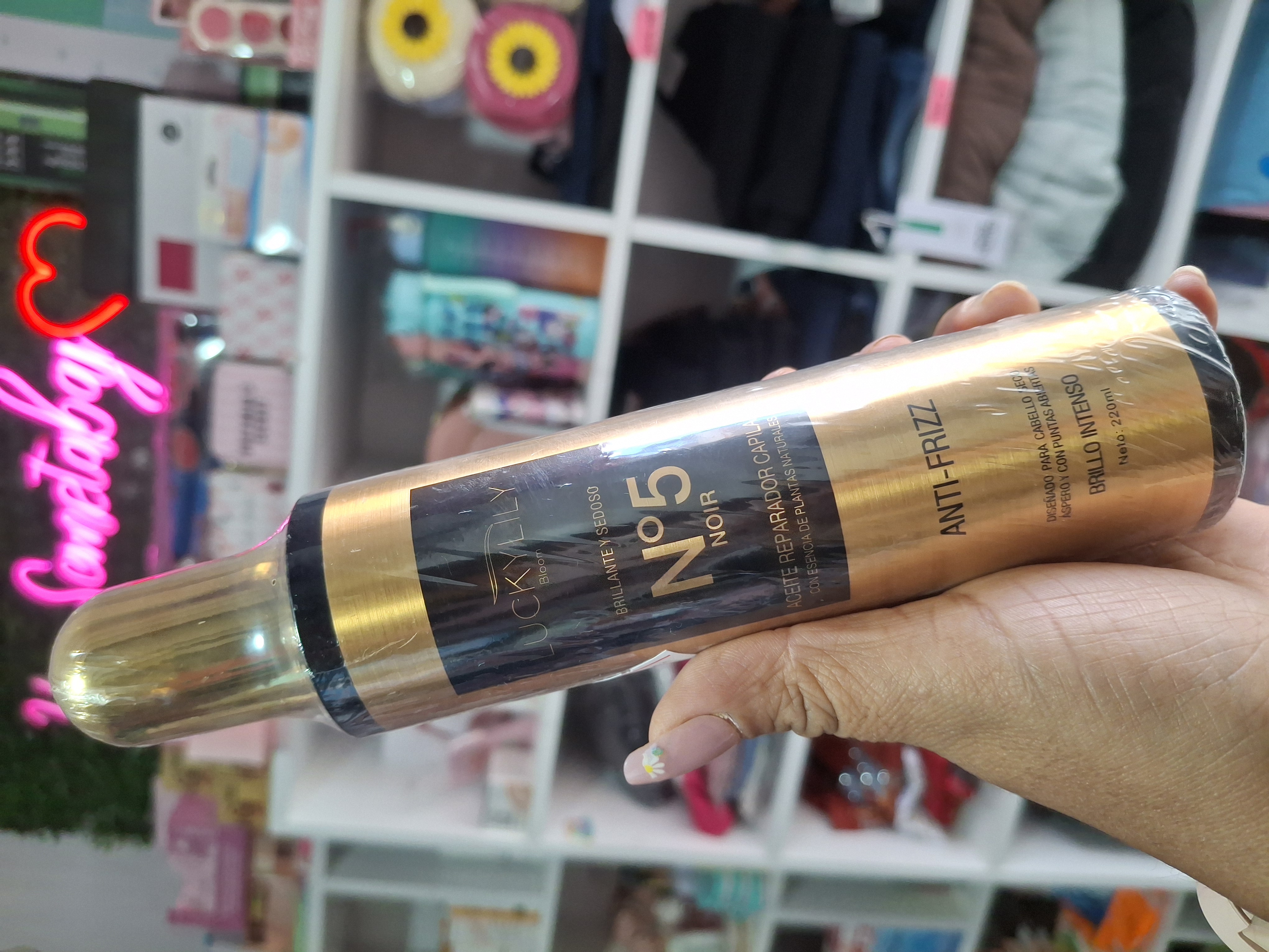 Aceite reparador N5 dorado luky lily - Semetabaj Visu