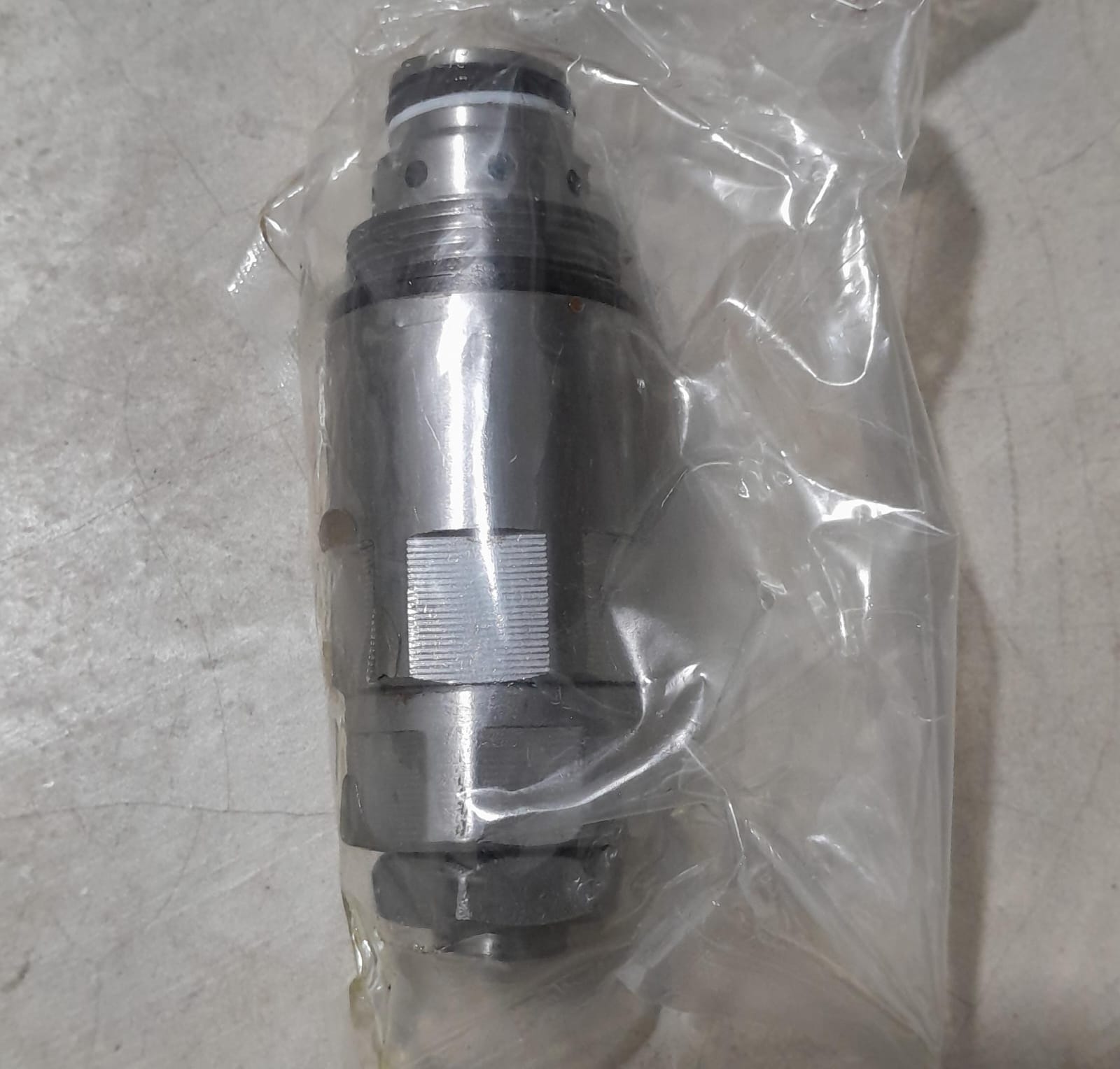 VALVULA DE DESCARGA HYUNDAI XKBF-00895 - Global Projection Group S.A.