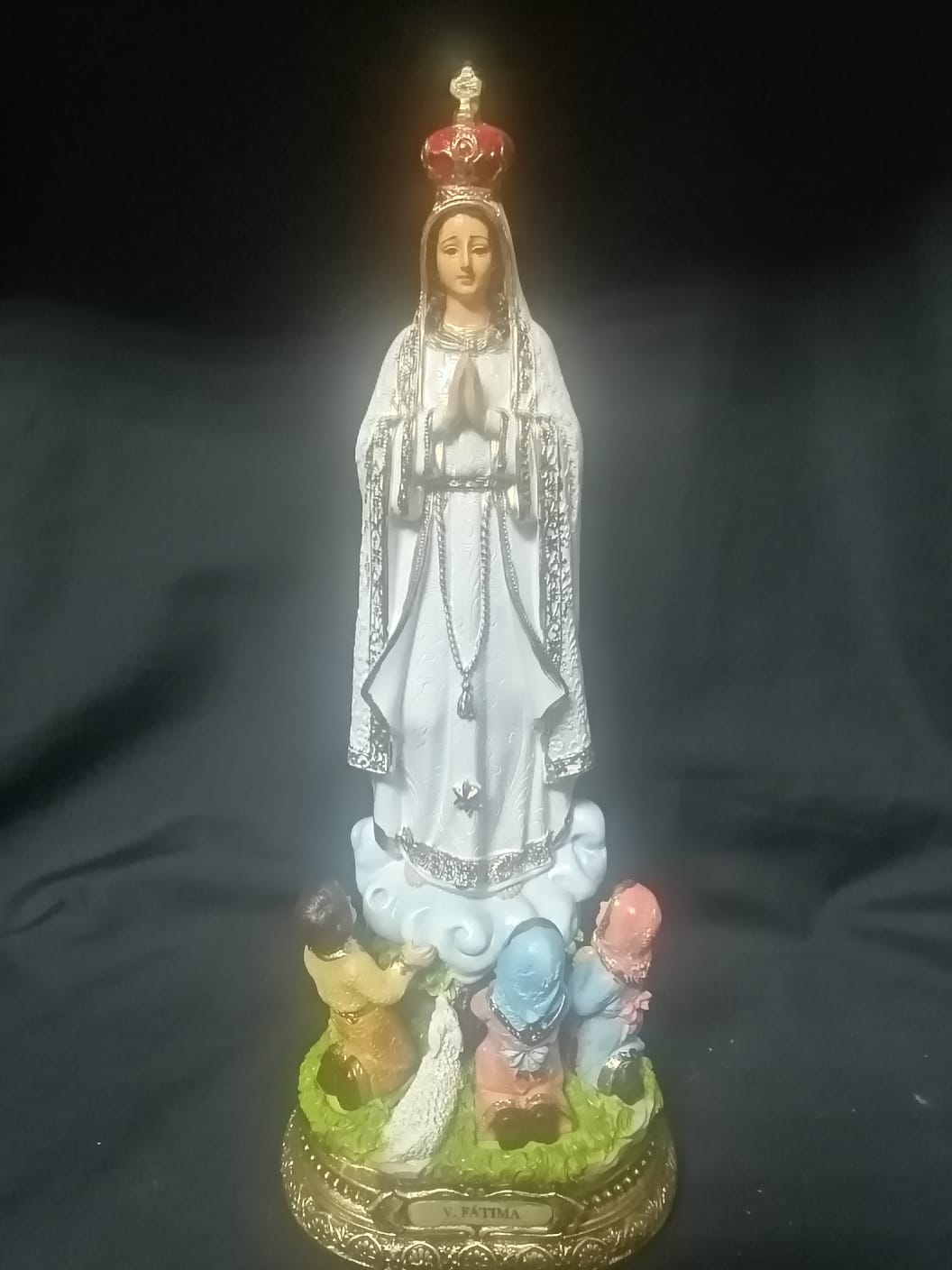 VIRGEN DE FATIMA CON NIÑOS DE 30 CM. - Recuerdos Mary