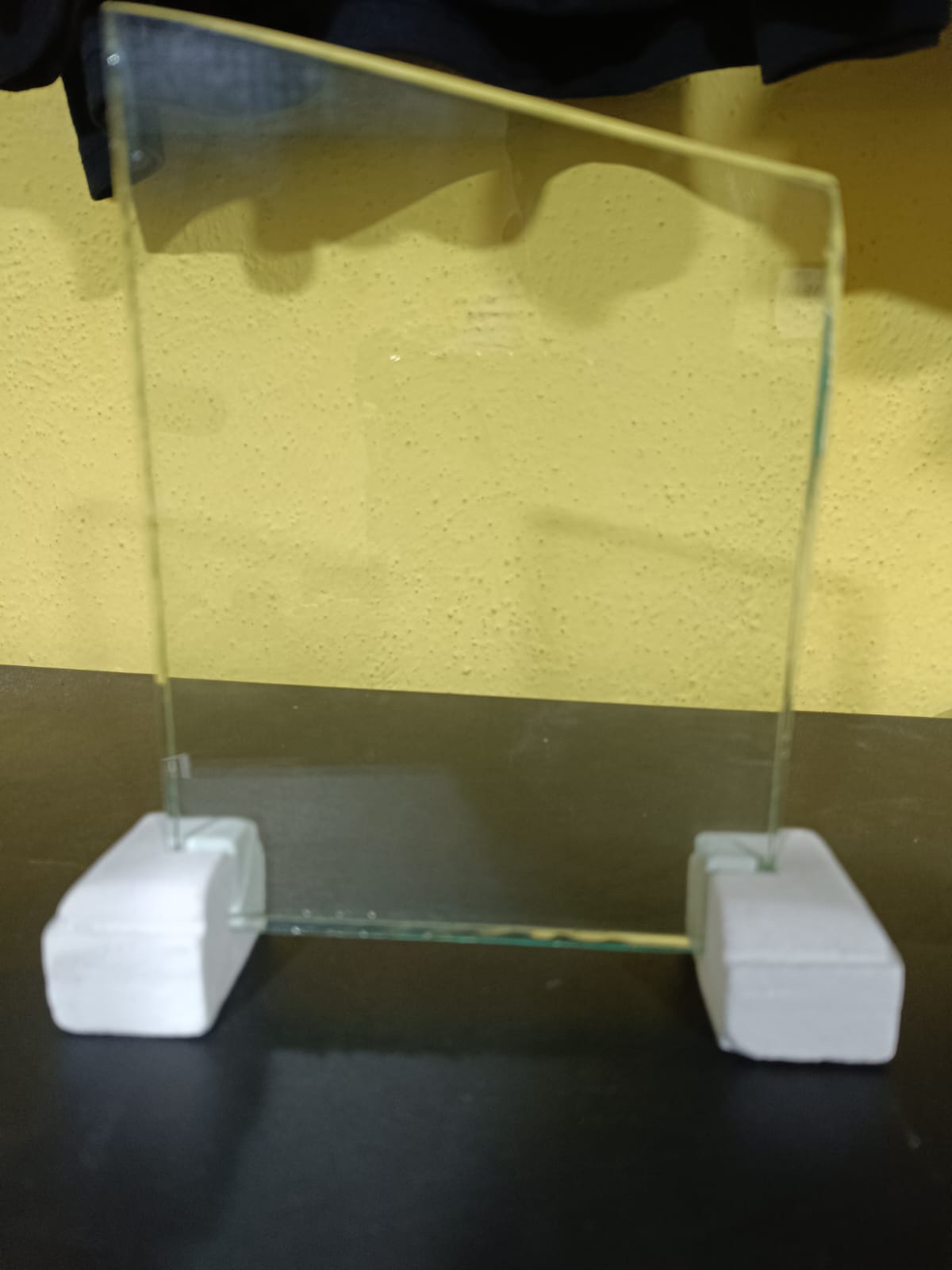 RECONOCIMIENTO VIDRIO DE 17 X 12 CORTE DIAGONAL Y METAL PERSONALIZADO  - Yuli Variedades Creativas