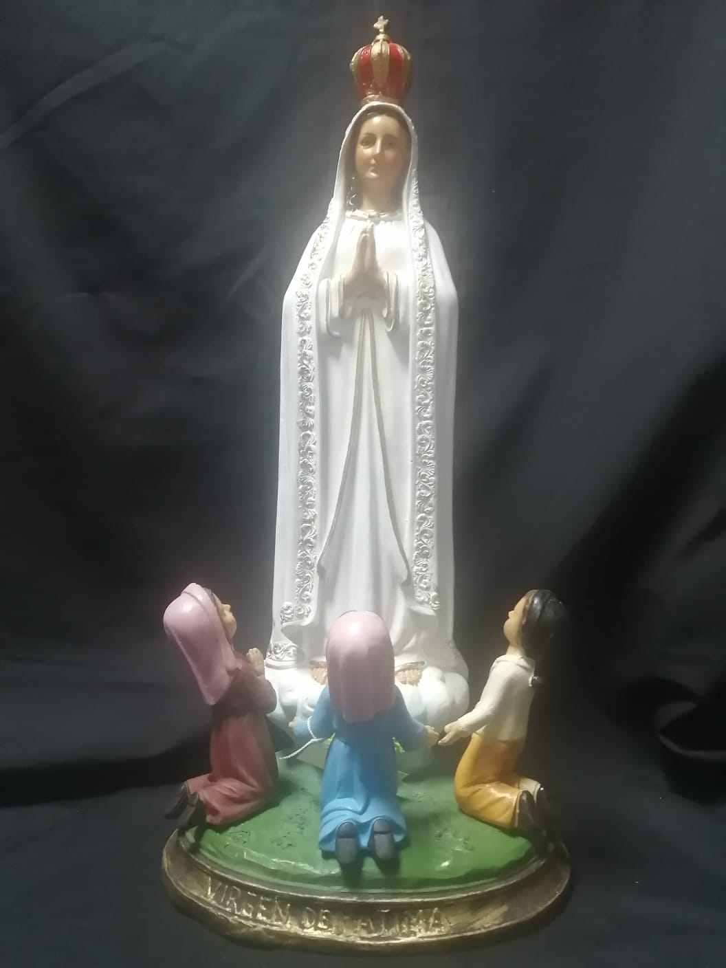 VIRGEN DE FATIMA CON NIÑOS DE 50 CM. - Recuerdos Mary