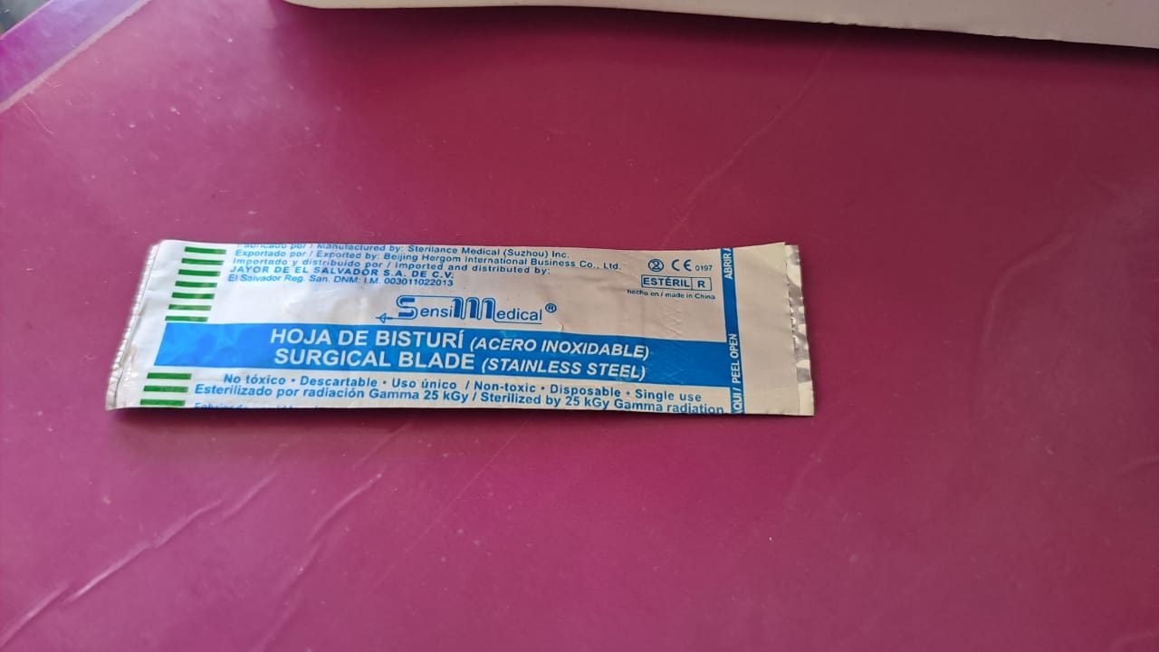 HOJA DE BISTURÍ (ACERO INOXIDABLE) SURGICAL BLADE (STANLESS STEEL) - FARMACIA NUEVO MILENIO