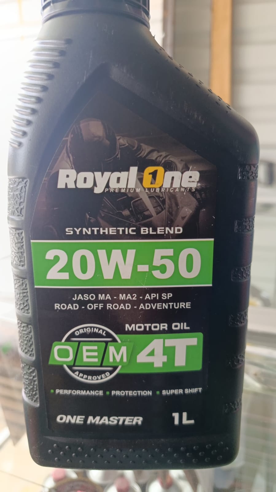 (ROYAL ONE) = ASIETE PARA MOTOS SINTETICO - 20 W - 50 - Litro - Sintetic Bleit - LUBRIREPUESTOS MC