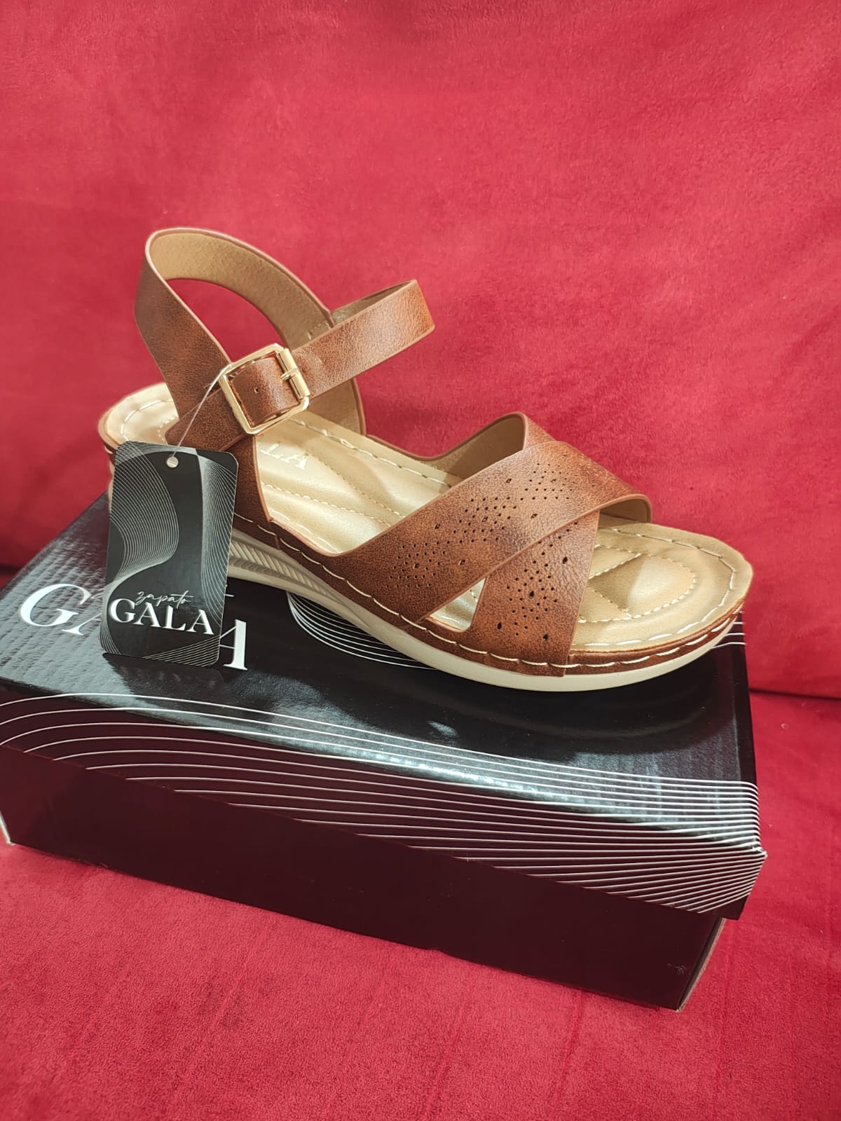 SANDALIAS DE DAMA - Luminis S.A